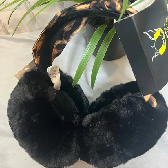 Leopard Print Faux Fur Earmuffs Ear Muffs Warmers Adjustable NWT Super Soft! - Picture 4 of 5